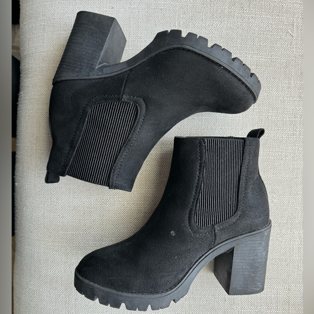 Black boots